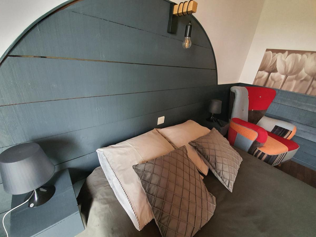 Des Etiers D'hotes